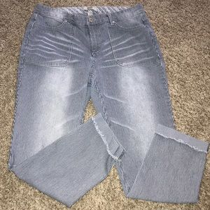 Women’s Cropped Jeans